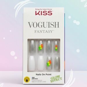 ✨5/$25✨ KISS Voguish Fantasy Glow Effect Nails